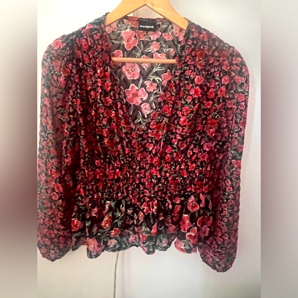 Desigual floral top